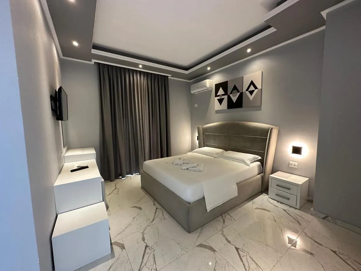 Perseus Hotel Palasë 0*,  Arnavutluk